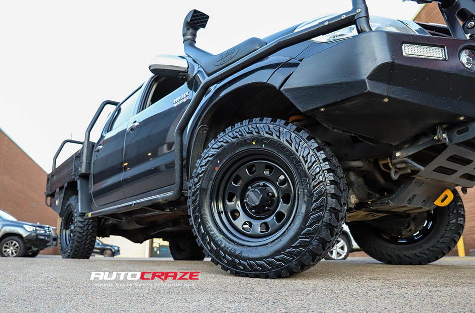 TOYOTA HILUX N70 4WD D LOCKER BLACK